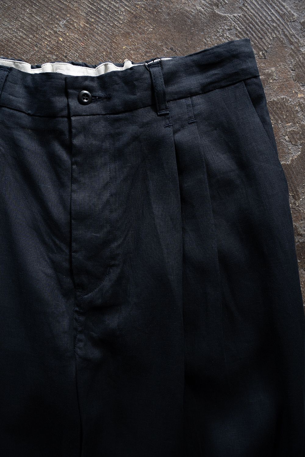 【26SS】リネン2タックテーパードパンツ(DARK NAVY)