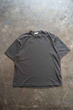 【ラスト1点】【23SS】強撚コットンスプリットヨークTシャツ(CHARCOAL)