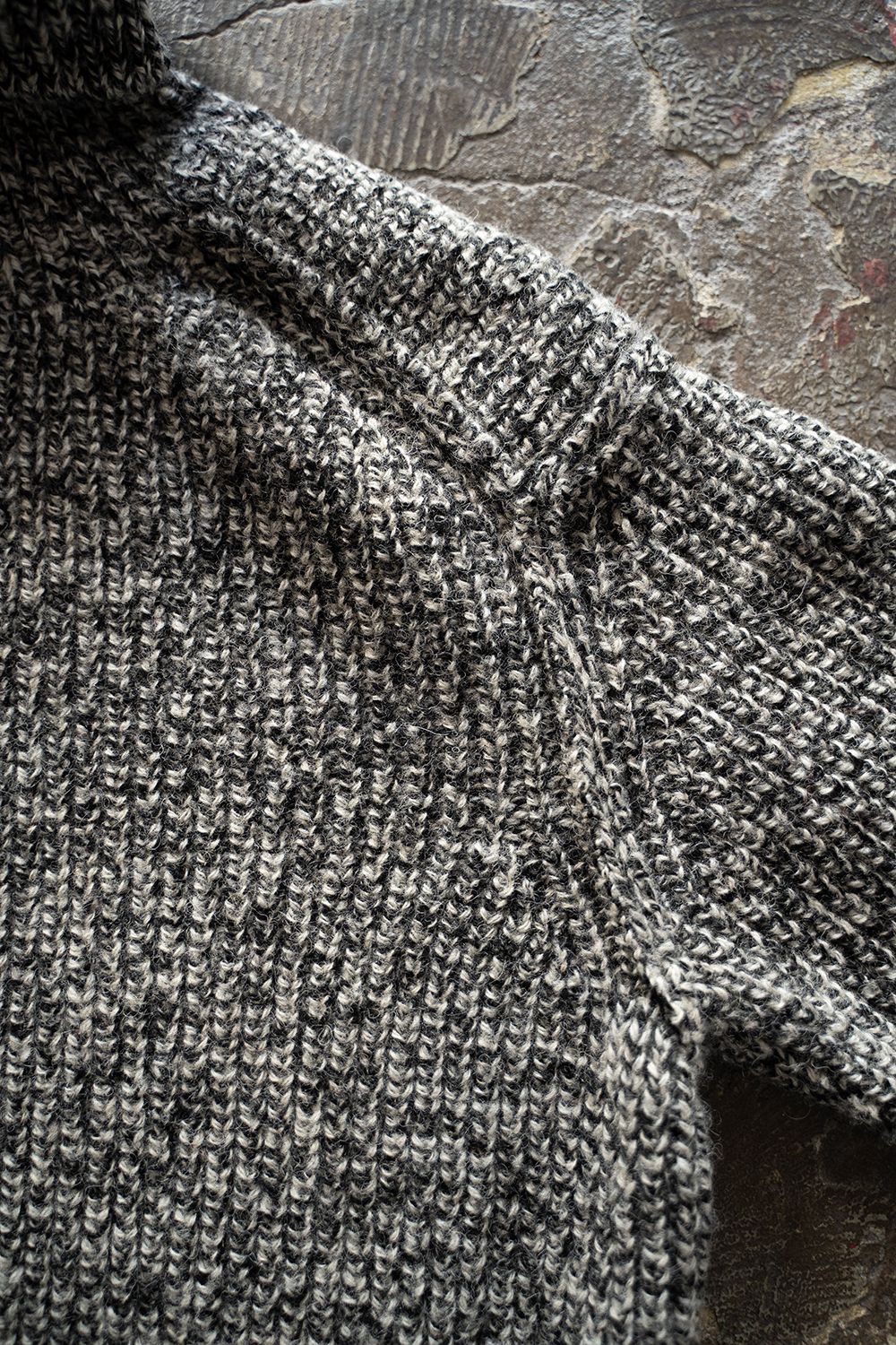 slopeslow - 【ラスト1点】brushed yak/Shetland wool turtle slopeslow - 【ラスト1点】brushed yak/Shetland wool turtle