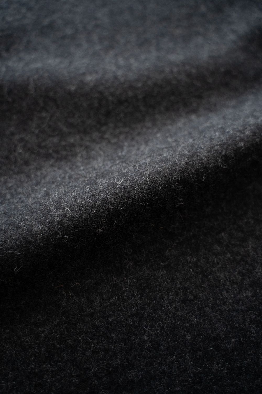 【25AW】ウール×シルクプルオーバー(CHARCOAL)