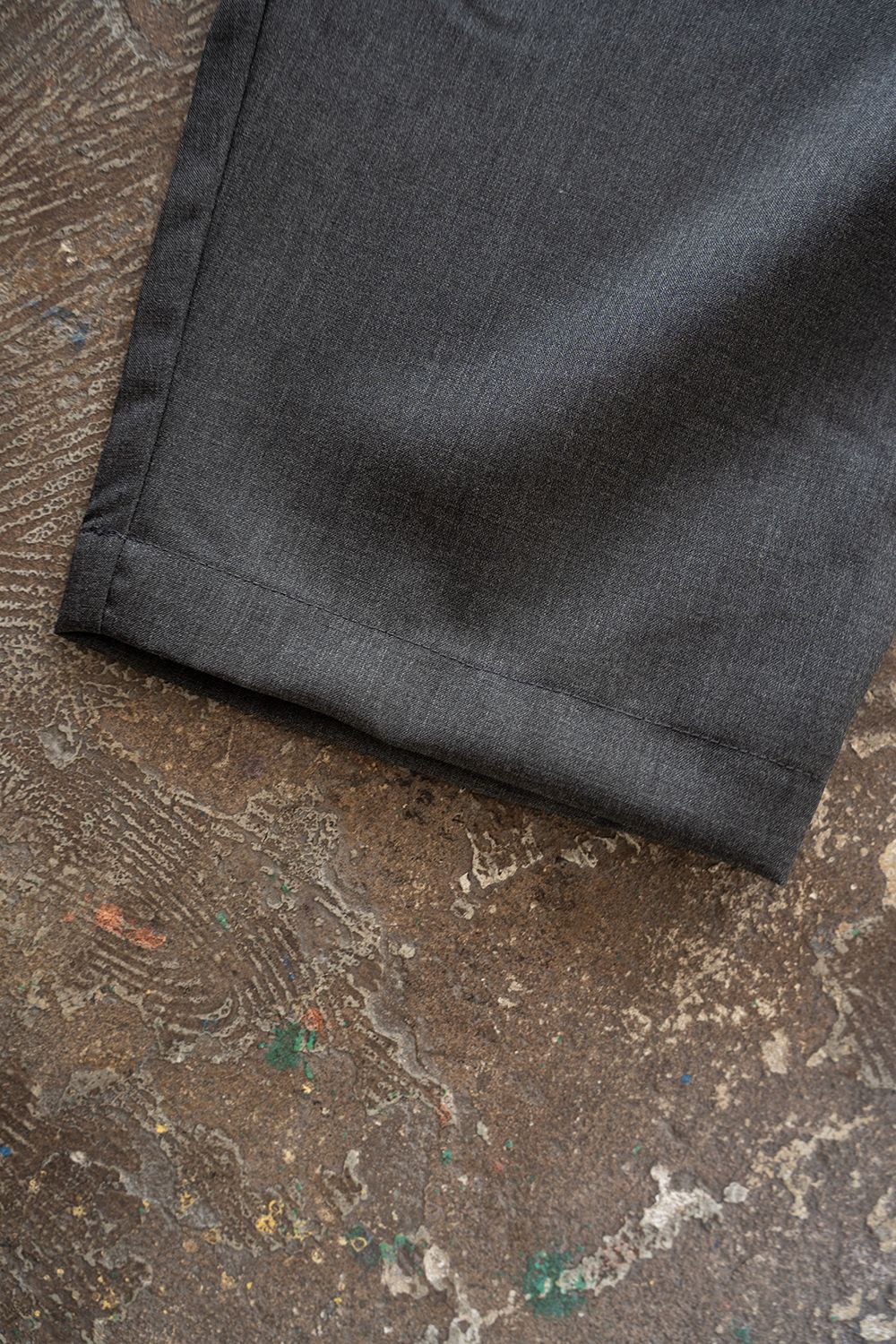 【26SS】ウォッシャブルウールイージースラックス(CHARCOAL)