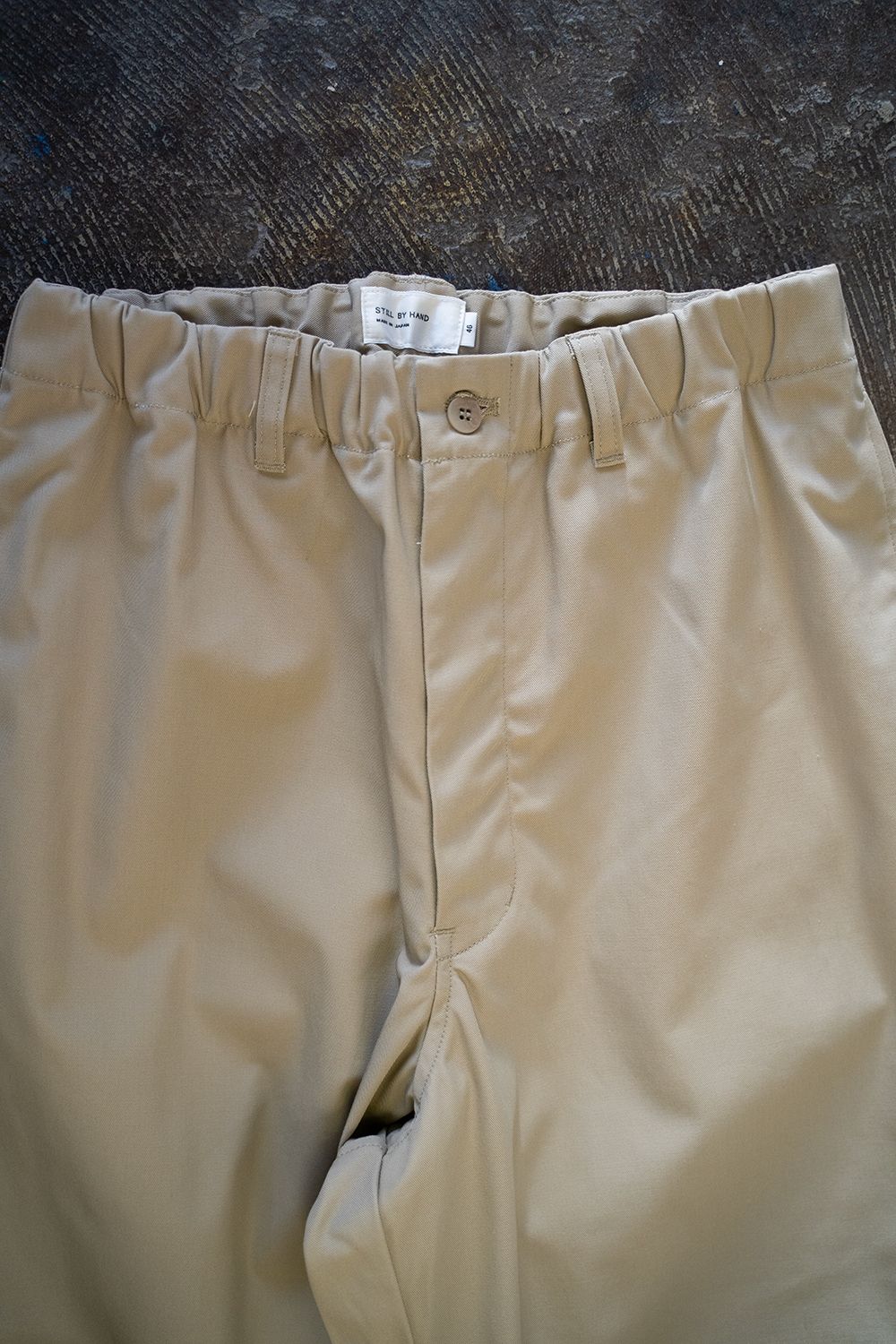 【ラスト1点】【25SS】強撚コットン×ポリエステルイージーパンツ(KHAKI BEIGE)
