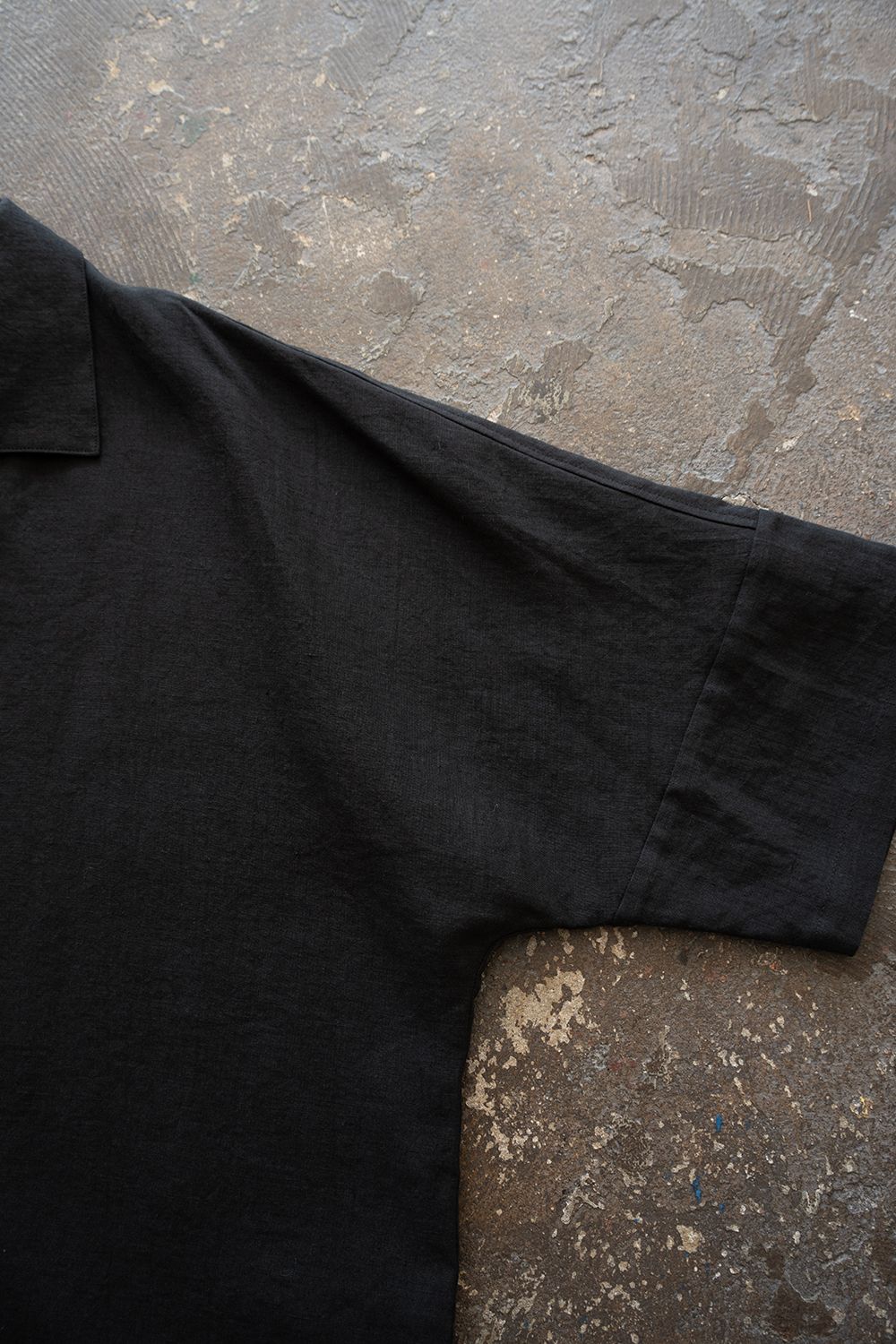 【26SS】ドルマンスリーブリネンオープンカラー半袖シャツ(BLACK)