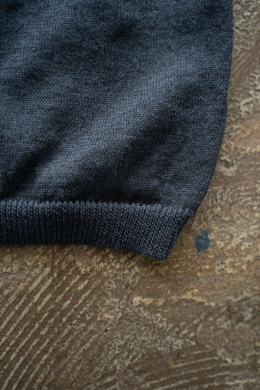 【ラスト1点】【25SS】綿×ポリエステル×リネン12GサドルスリーブニットTee(DUSTY BLUE)