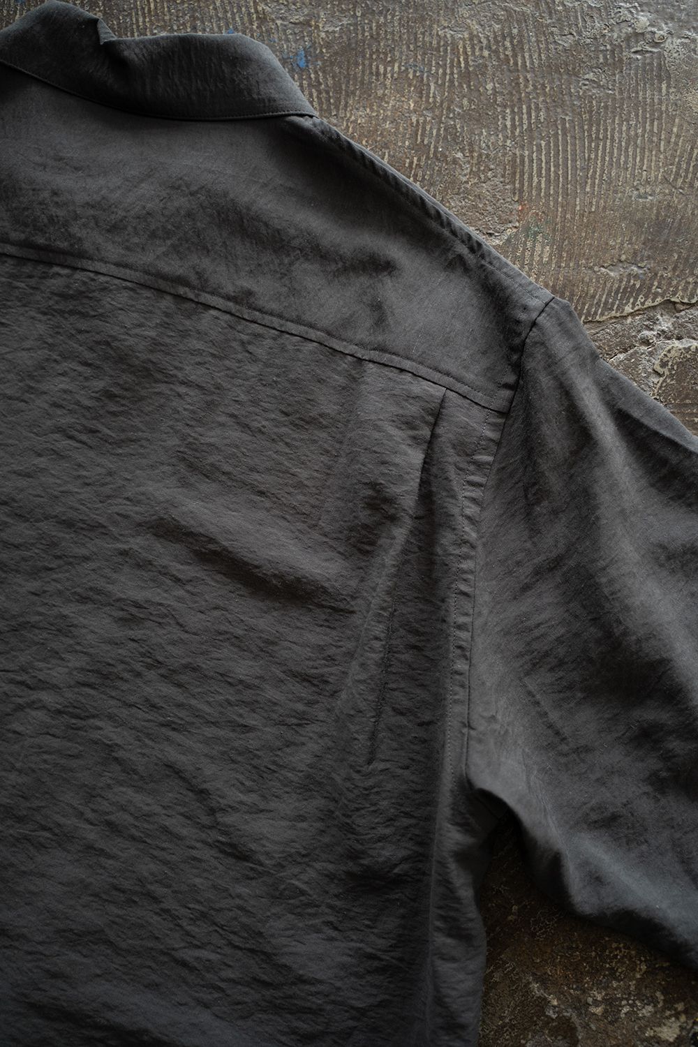 【ラスト1点】【25SS】レーヨン×リネン半袖スキッパーシャツ(GRAY)