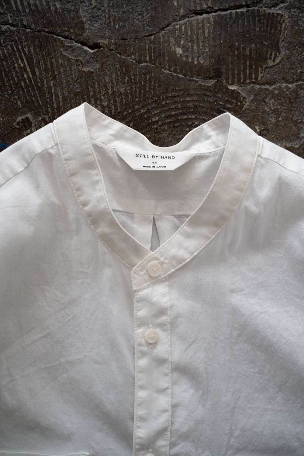 【ラスト1点】【22SS】シルク混両胸ポケットバンドカラーシャツ(WHITE)