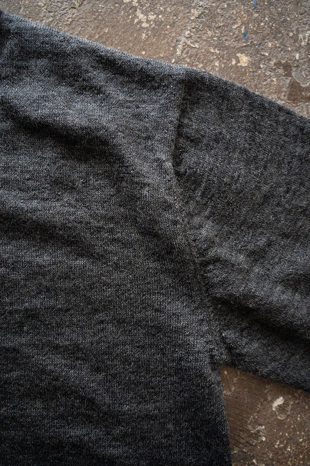 【25AW】エクストラキッドモヘア12Gニットカーディガン(GRAY)