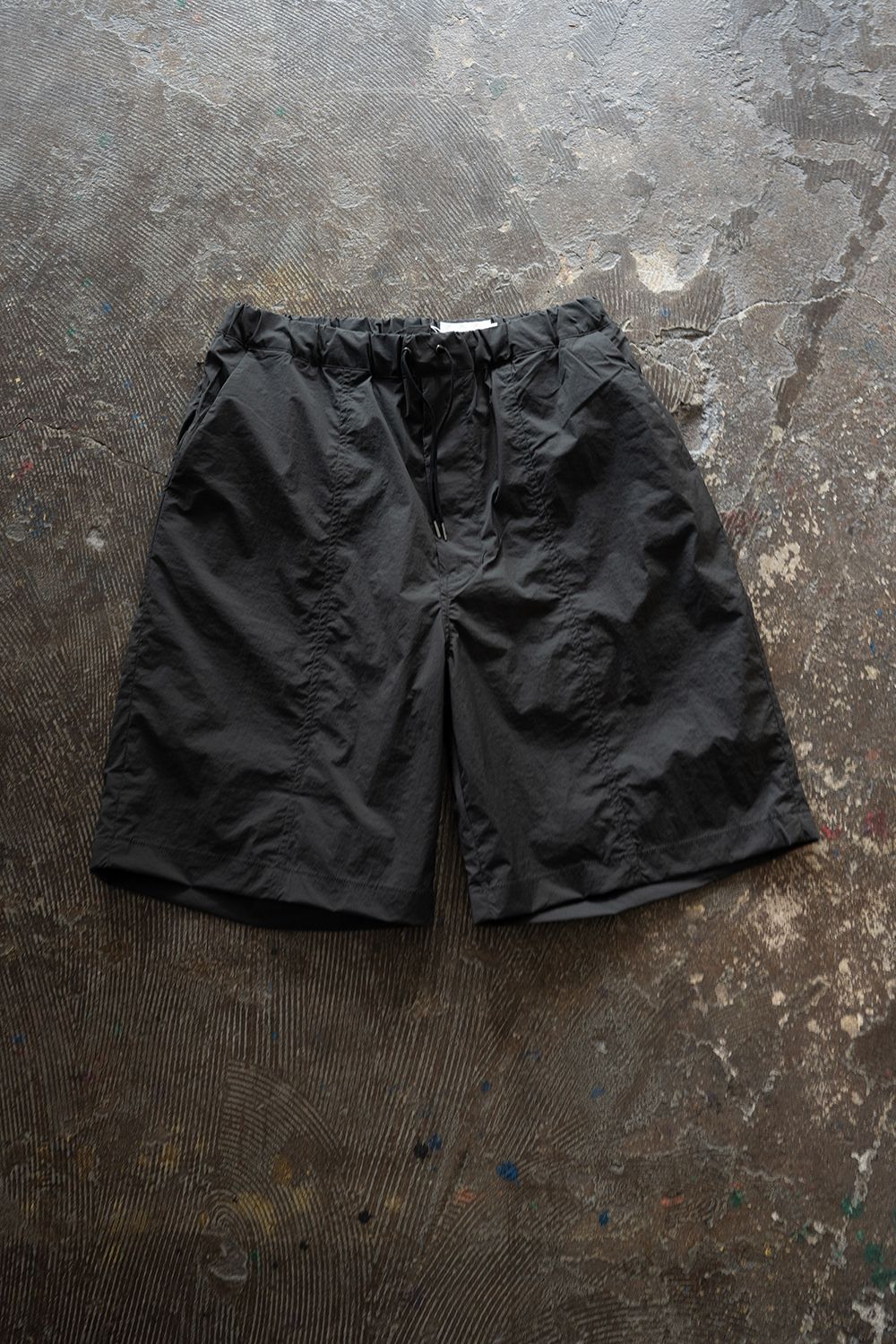 【26SS】ストレッチナイロンハーフパンツ(CHARCOAL)