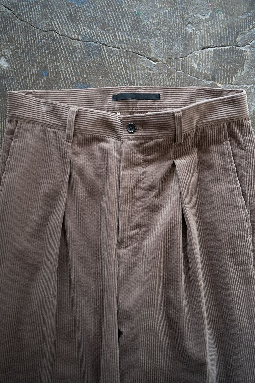 【ラスト1点】【24AW】Sucker Cord Tuck Pants/サッカーコーデュロイタックパンツ(BROWN)