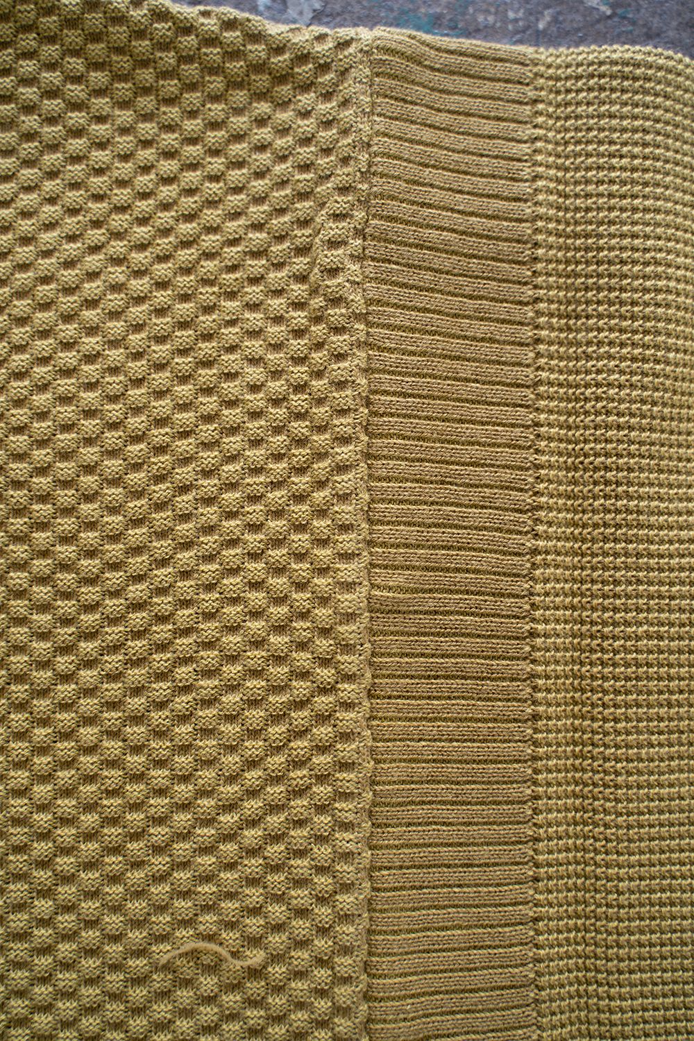 YASHIKI - Harukaze Henley Knit(PALE BLUE) | Salty