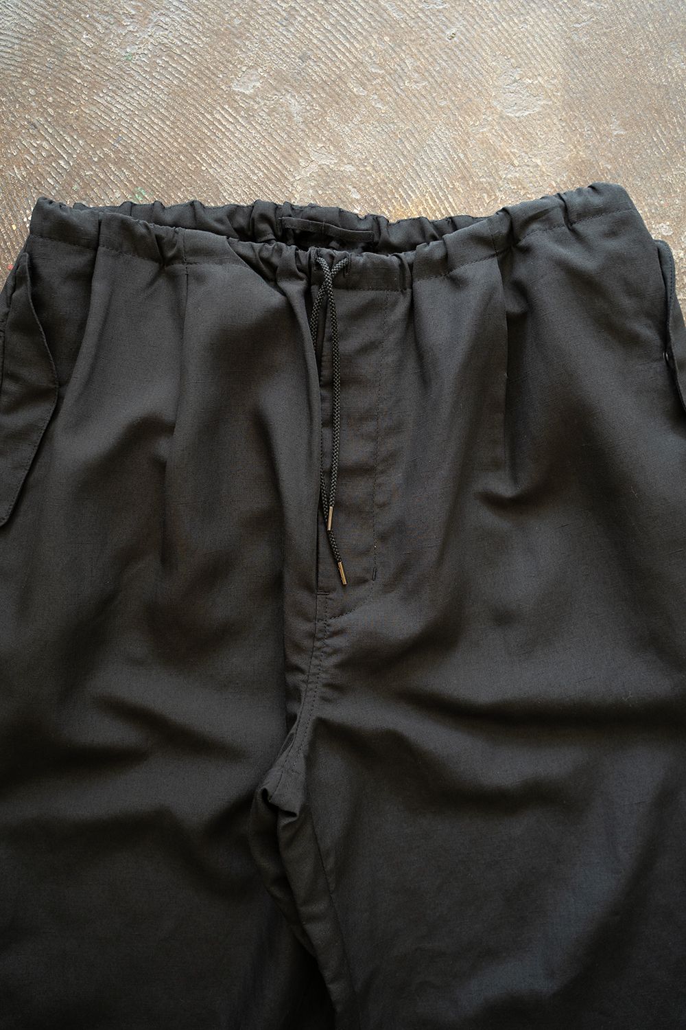 【ラスト1点】【25SS】裾ジップイージーパンツ(INK BLACK)