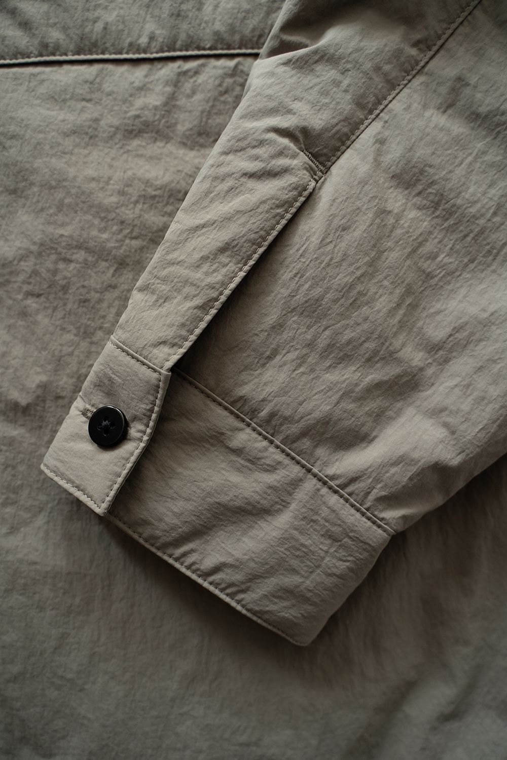 【25AW】シンサレートシャツブルゾン(KHAKI BEIGE)