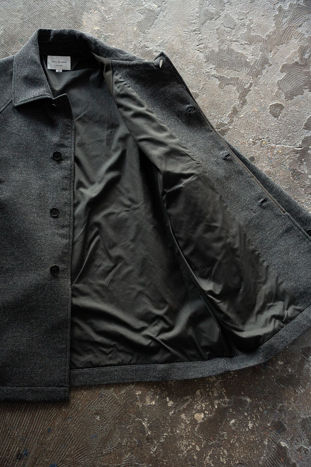 【26AW】ウール×シルクステンカラーハーフコート(GREY)