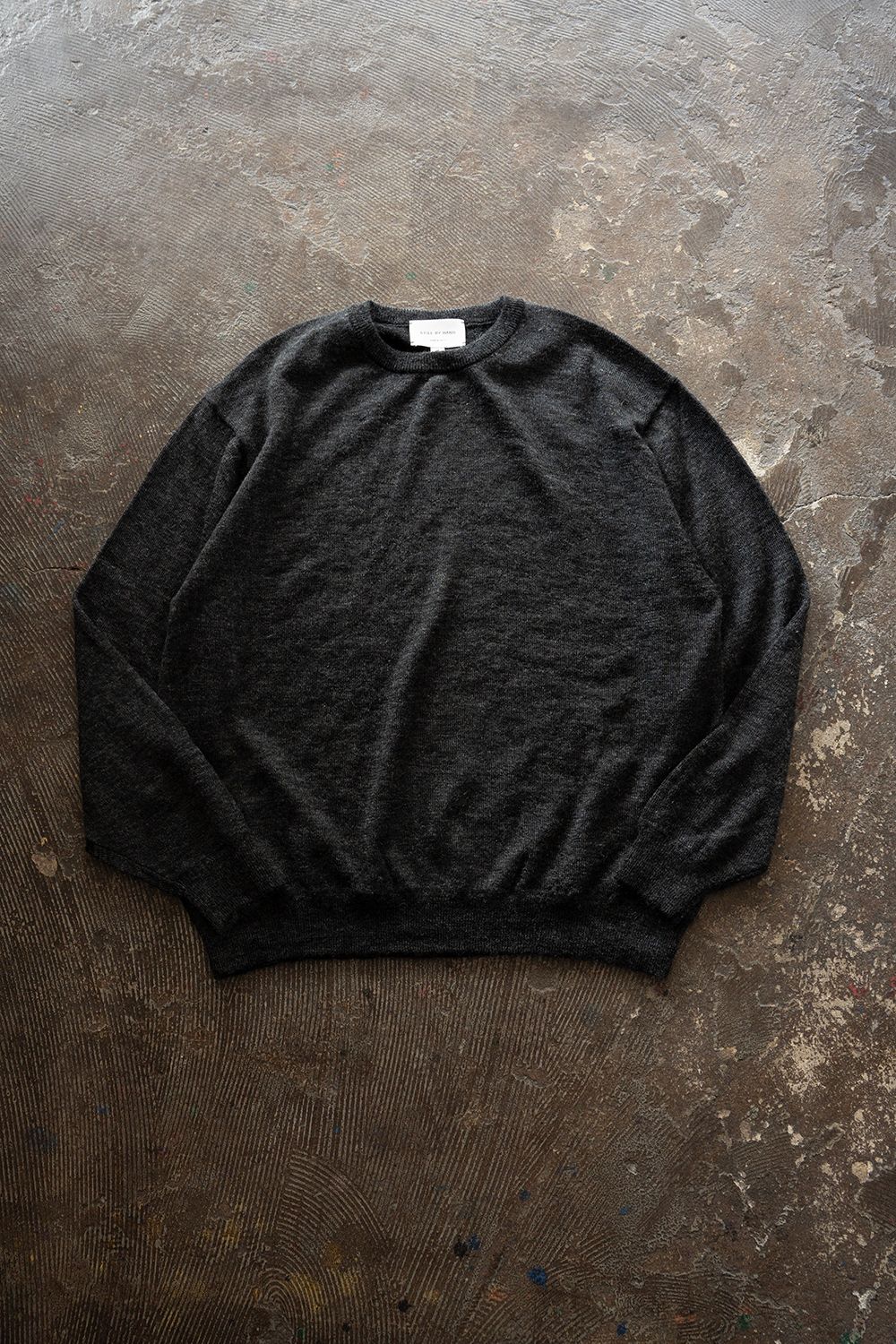 【26AW】エクストラキッドモヘア12Gニット(CHARCOAL)
