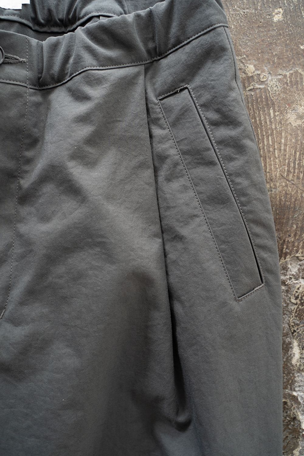 【ラスト1点】【24SS】ディープタックナイロンイージーパンツ(SLATE GRAY)
