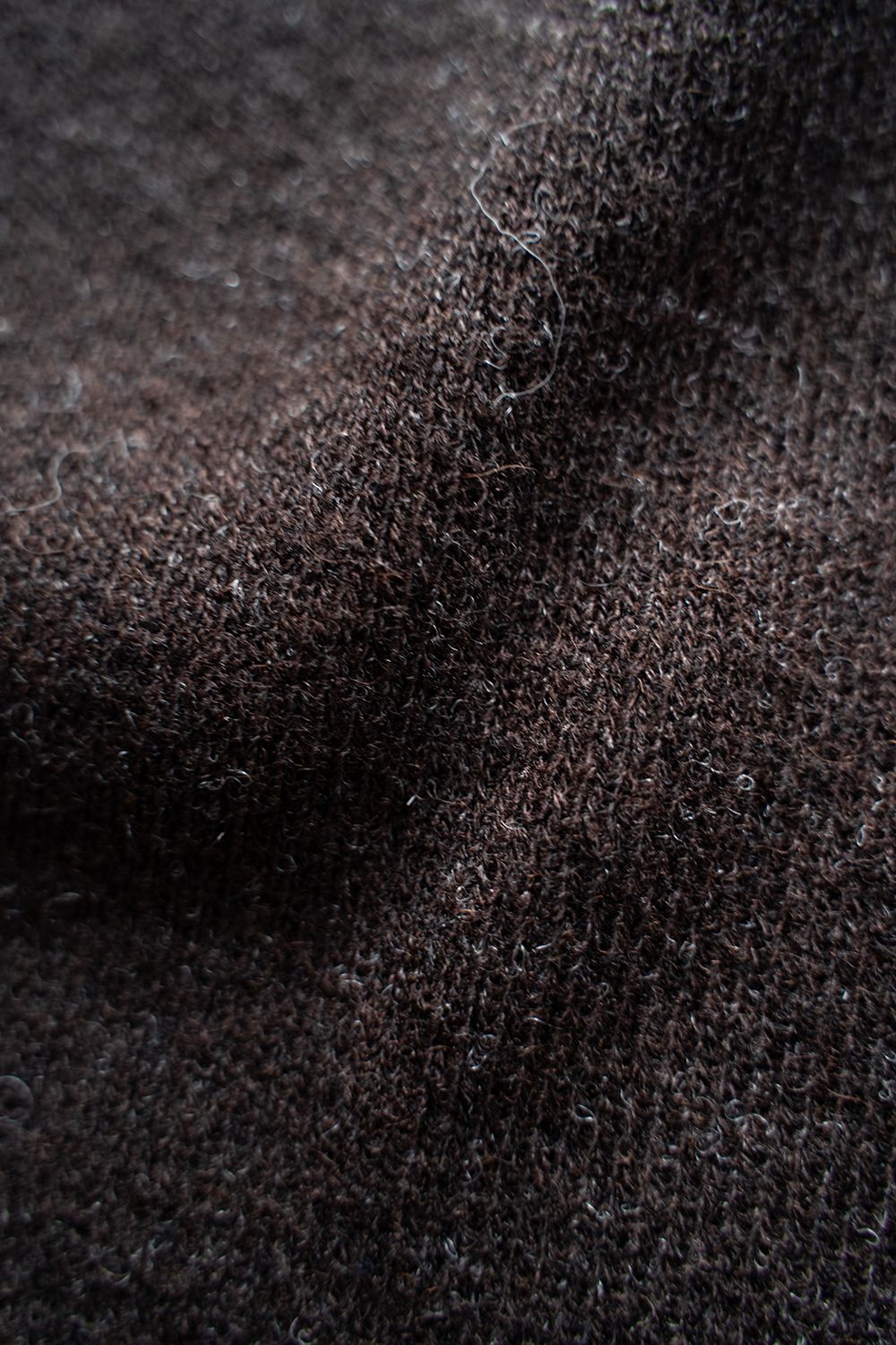 Hard twisted Shetlandwool cross V neck sweater(BROWN)