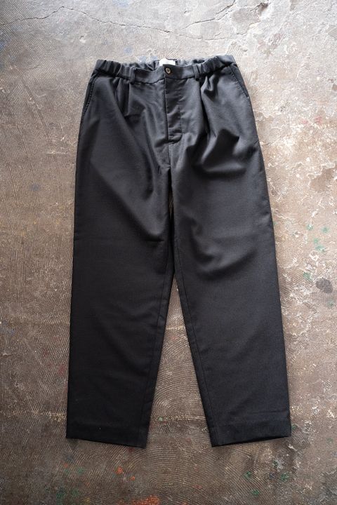 【ラスト1点】【22AW】ウールタッサー2タックイージーパンツ(INK BLACK)