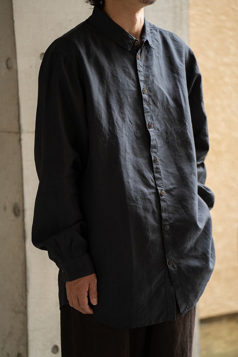 176cm、58kgの細身体型でサイズ4を着用しております。