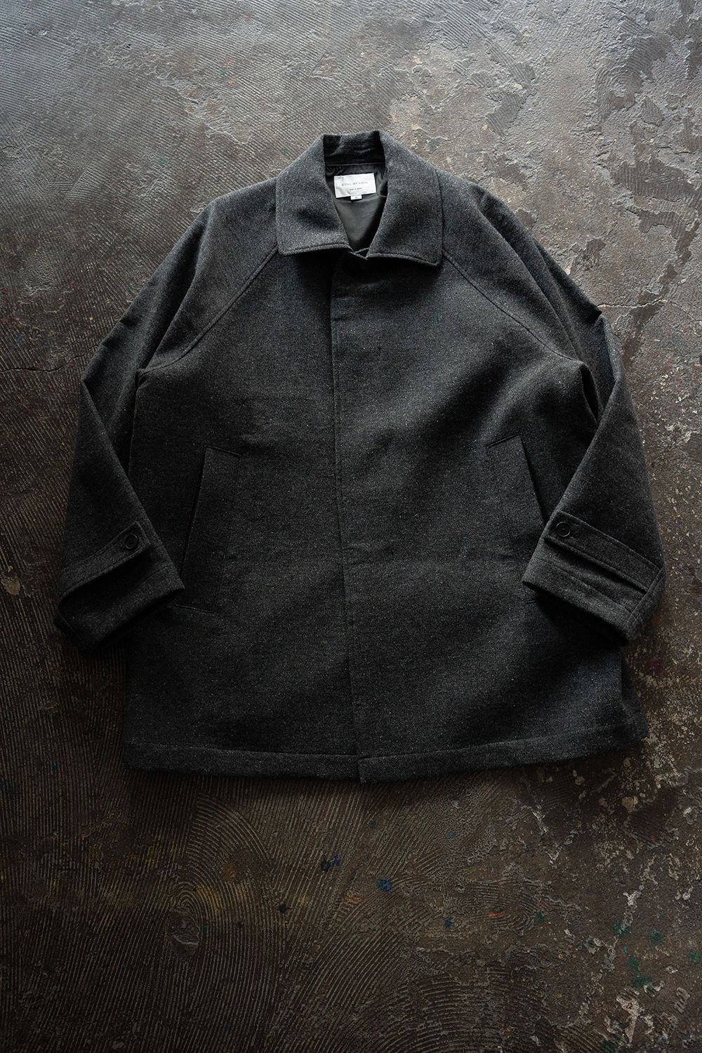【26AW】ウール×シルクステンカラーハーフコート(GREY)