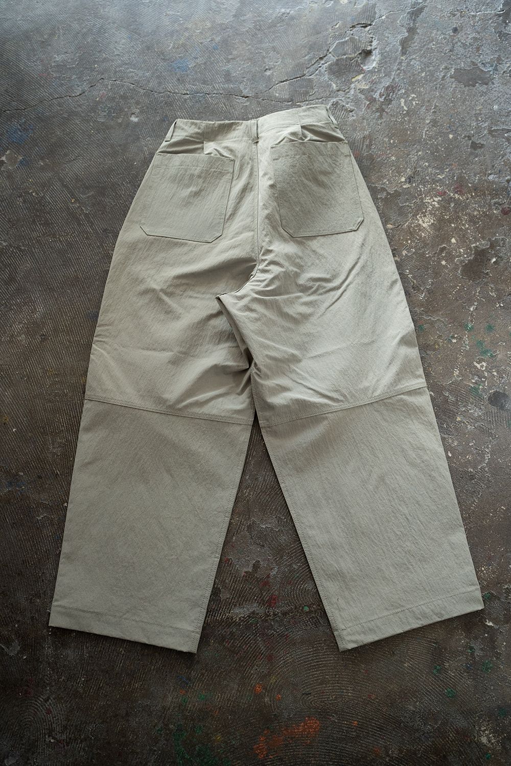 【ラスト1点】塩縮ナイロンワイドパンツ(KHAKI BEIGE)