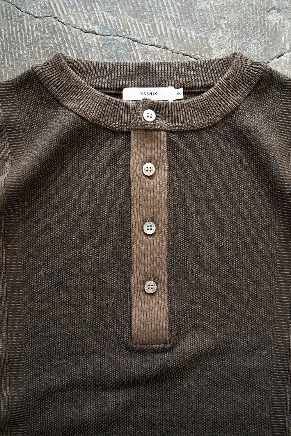 トップス YASHIKI / Fumon Henley Knit YASHIKI - 【ラスト1点】【25SS】Fumon Henley Knit(BROWN) | Salty