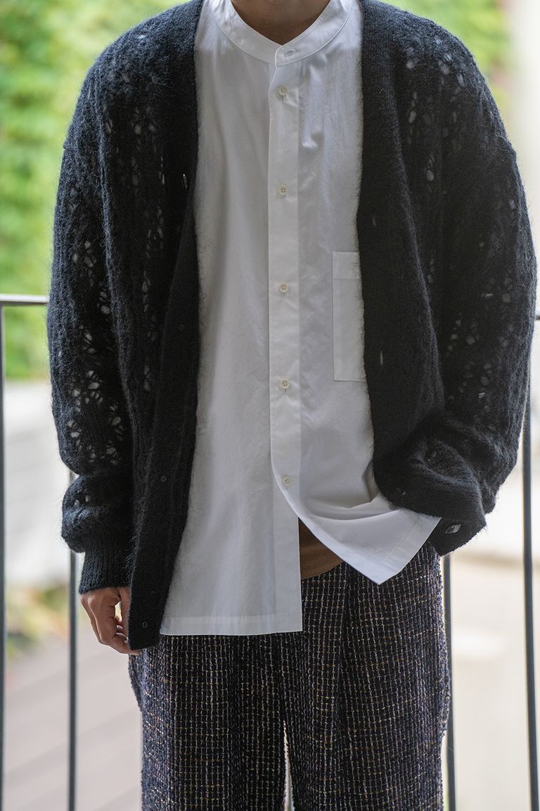 176cm、58kgの細身体型でサイズ4を着用しております。