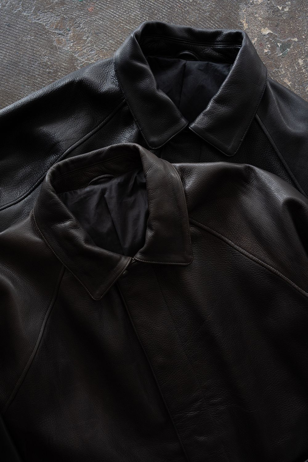 【26AW】カウレザーハーフコート(BLACK)