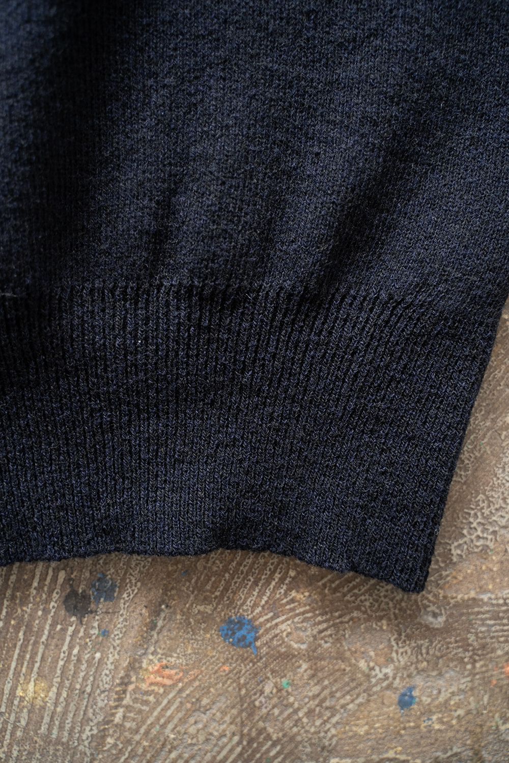 【ラスト1点】Hard twisted Shetlandwool cross V neck sweater(NAVY)