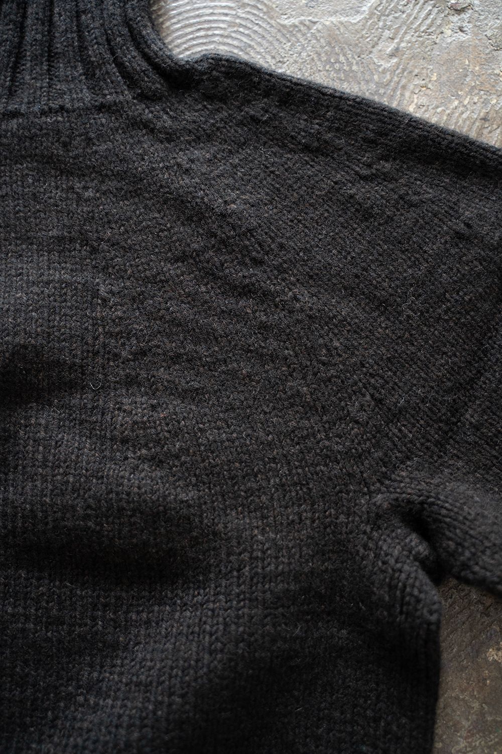 【ラスト1点】yak/lambs multi ply HAND KNITTING yoke top turtle neck sweater(BLACK)