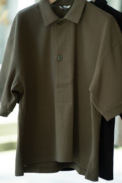 【ラスト1点】【25SS】空紡糸オーバーサイズニットポロ(KHAKI)