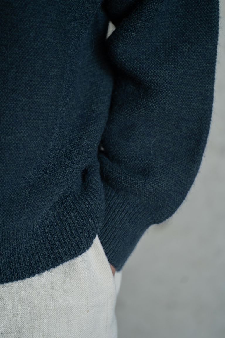 176cm、58kgの細身男性でサイズ3を着用しております。