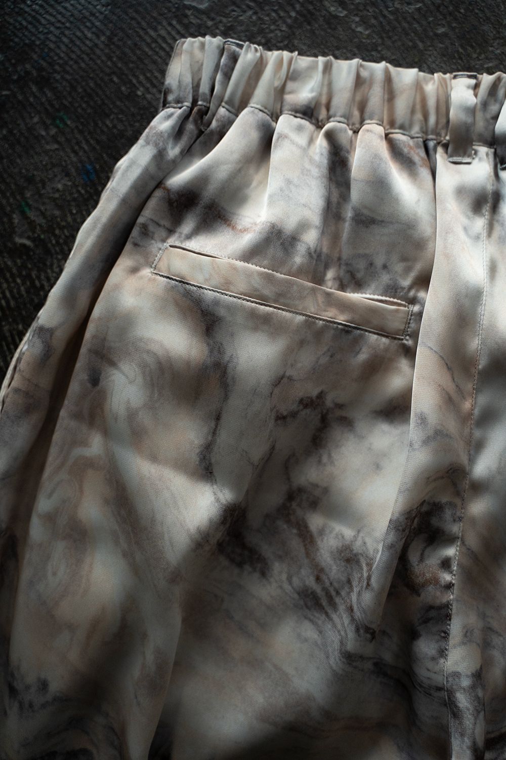 【ラスト1点】【25SS】Abstract Wide Easy Pants/アブストラクトワイドイージーパンツ(IVORY)