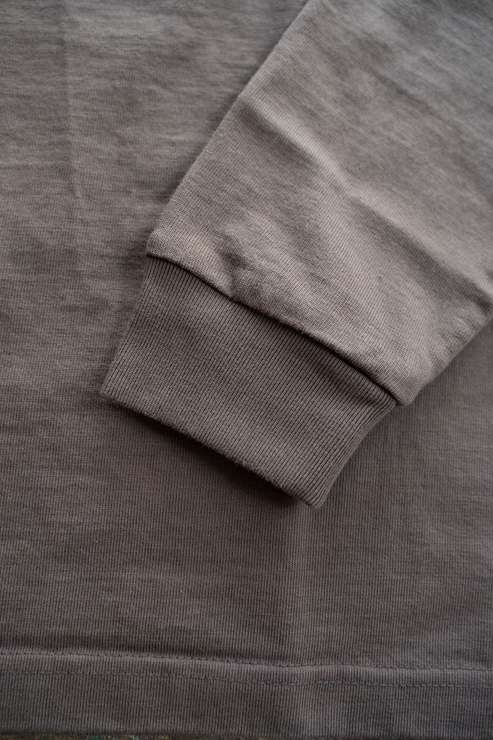 【ラスト1点】スビンコットン10/-度詰吊り天竺ポケット付きロンT(GRAY)
