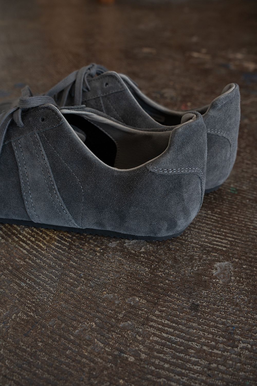 【26AW】REPRODUCTION OF FOUND×STILL BY HAND Sneaker '26 スウェードスニーカー(CHARCOAL)