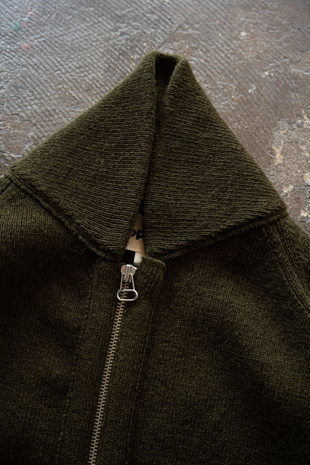 Hard twisted Shetlandwool type C-2(OLIVE KHAKI)