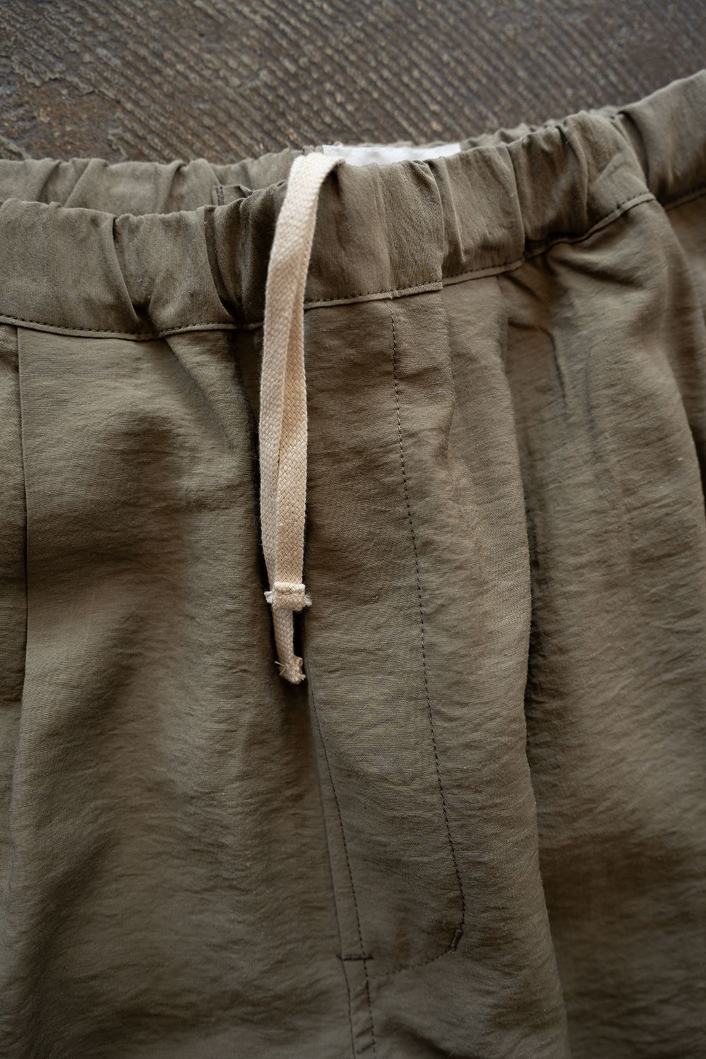 【26SS】レーヨン×リネンイージーパンツ(KHAKI BEIGE)