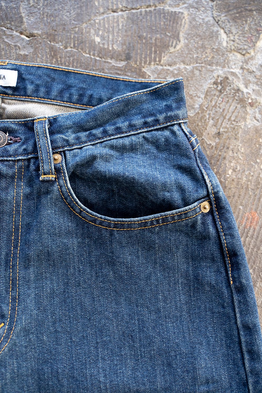 【ラスト1点】インディゴスビンコットン13.5ozテーパードデニム(DARK BLUE DAMAGE)