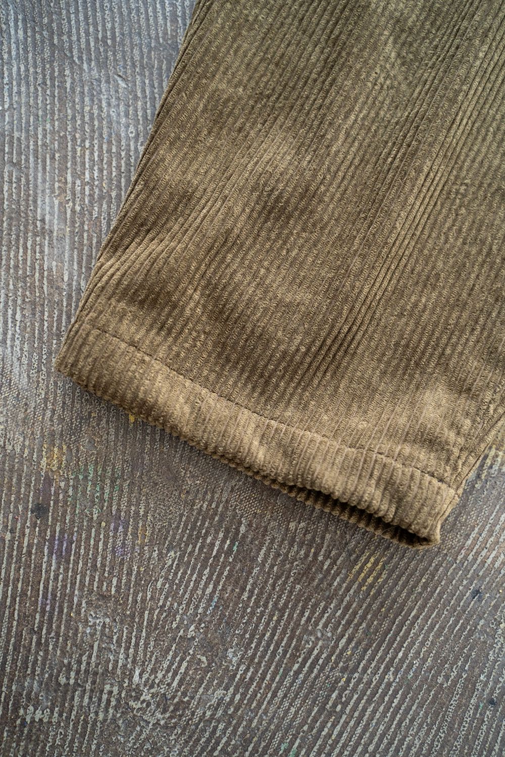 【ラスト1点】【23AW】綿×レーヨンコーデュロイイージーパンツ(OLIVE)