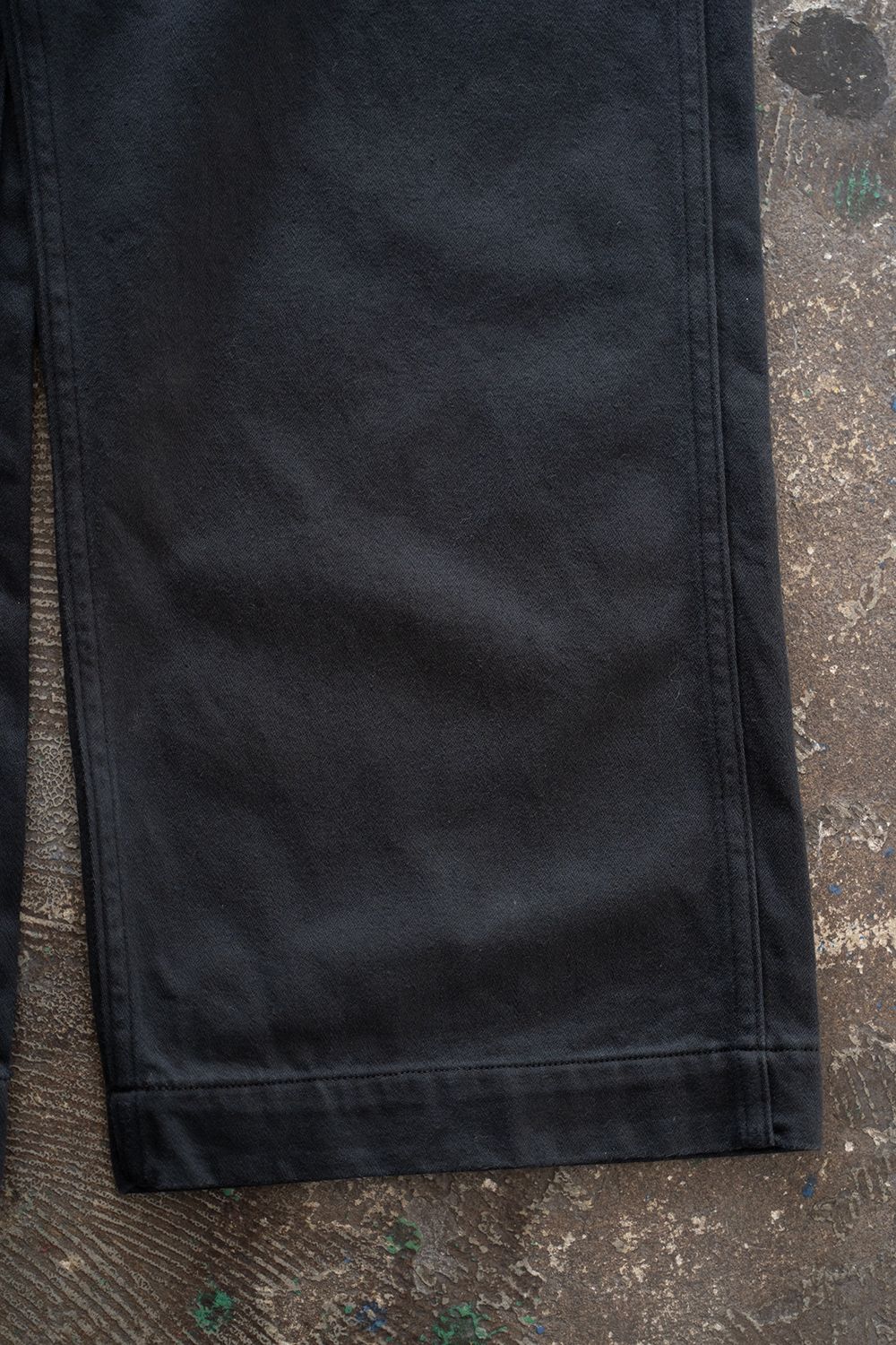 【26AW】Satin Frisco Pants(CHARCOAL)