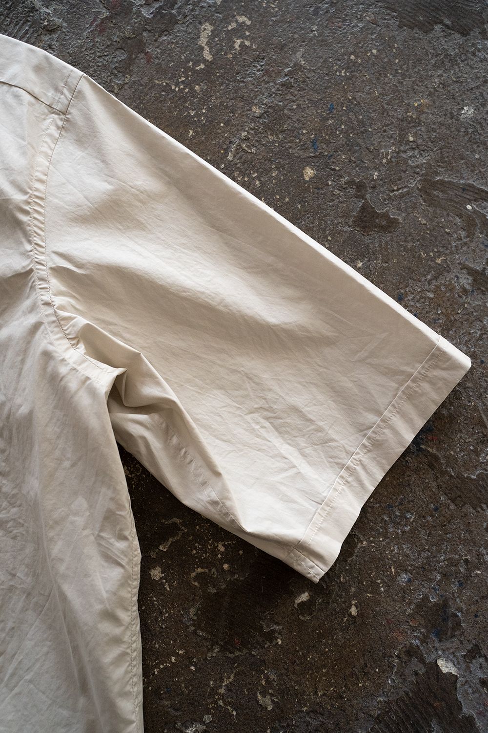 【ラスト1点】【22SS】半袖ブロードレギュラーカラーシャツ(LIGHT BEIGE)