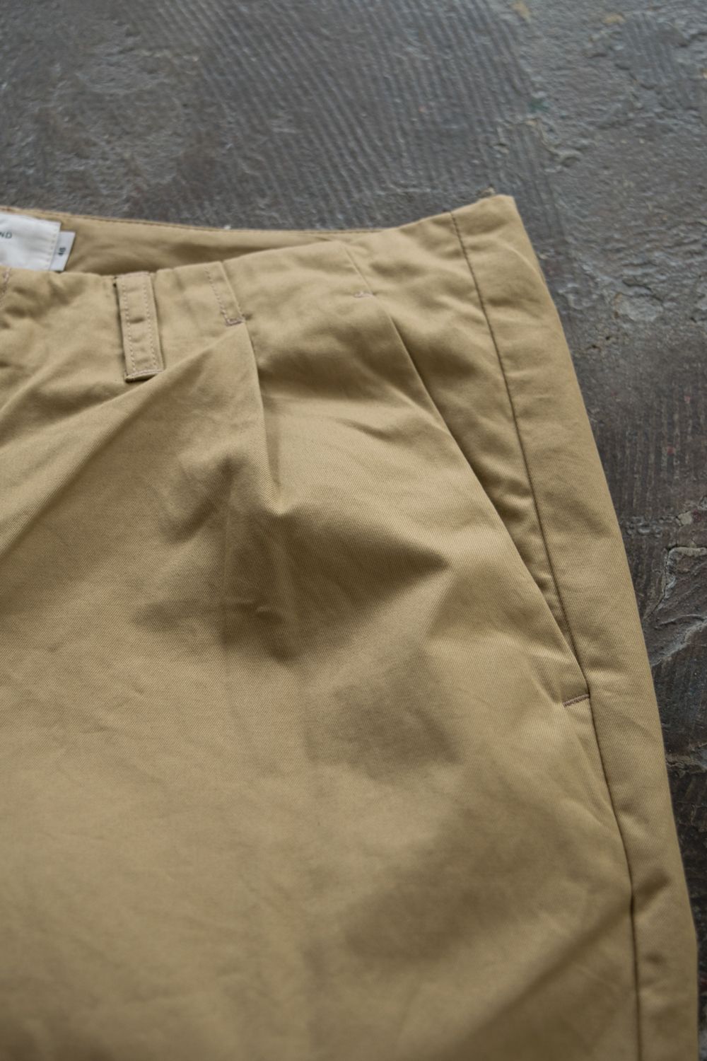 【ラスト1点】スーピマコットンギャバジンテーパードパンツ(BEIGE)