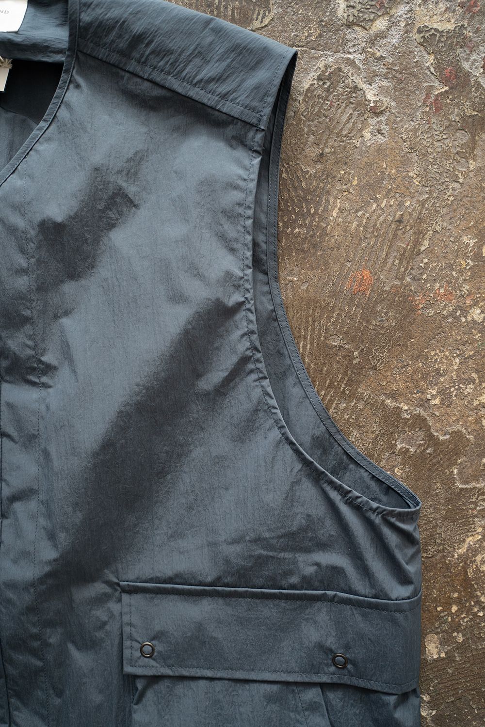 【ラスト1点】【24SS】塩縮ナイロンビッグポケットベスト(BLUE GRAY)
