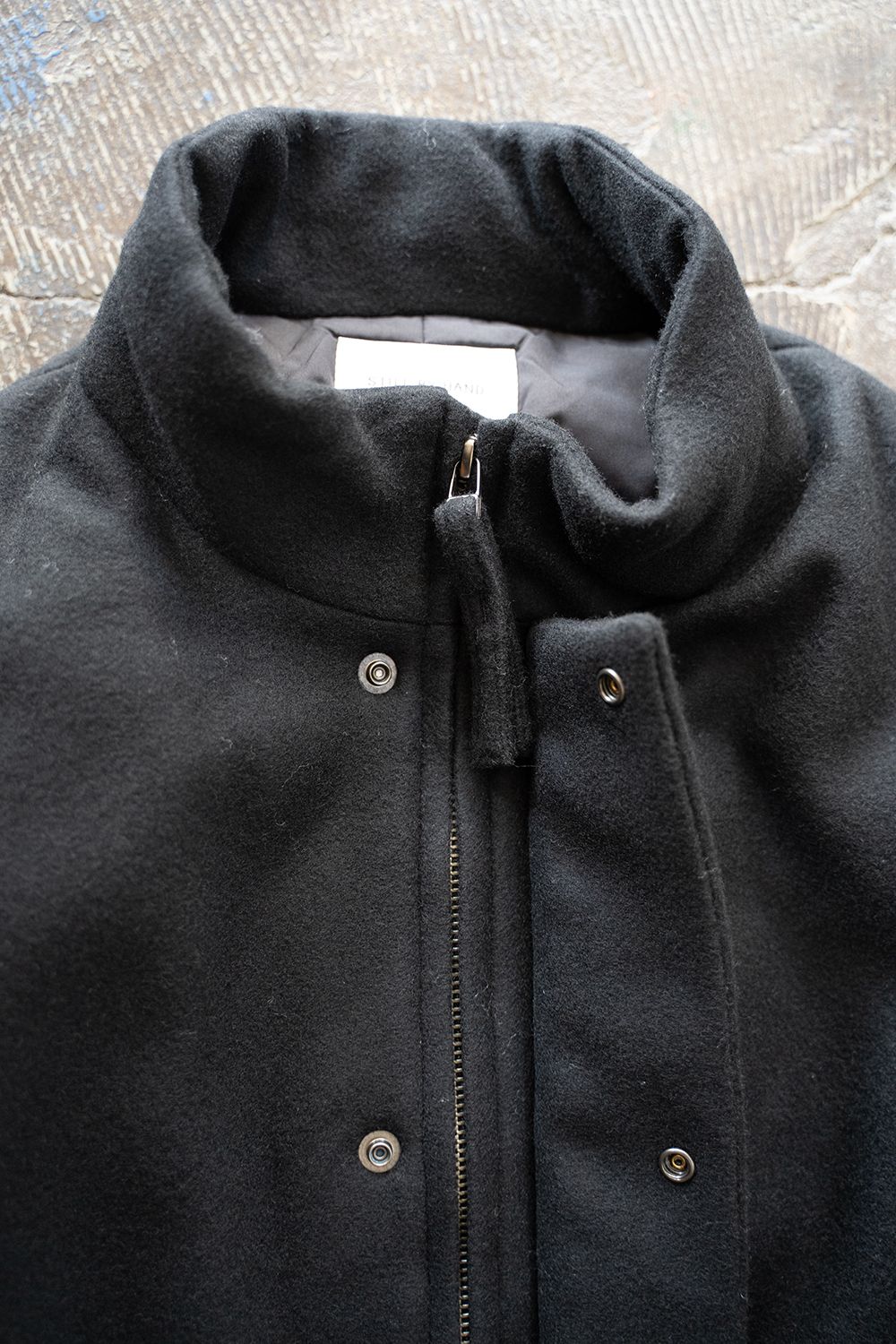 【25AW】ラムウールシンサレートスタンドカラーブルゾン(BLACK)