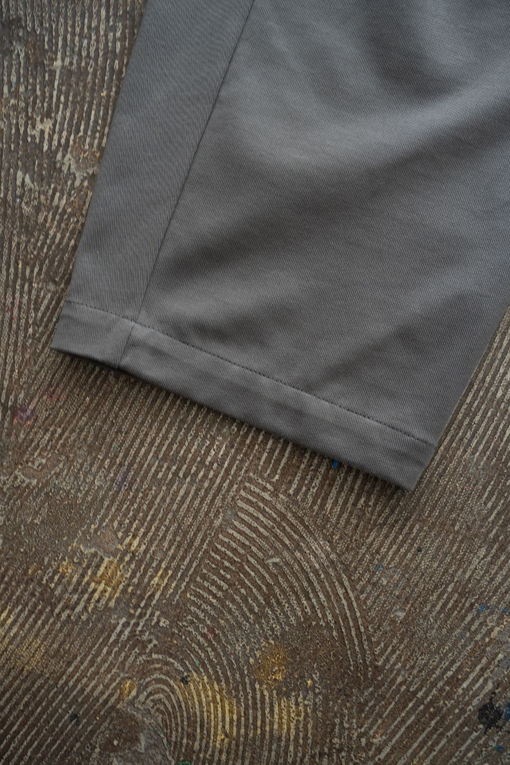 【26SS】コットンジャージータックイージーパンツ(CHARCOAL)