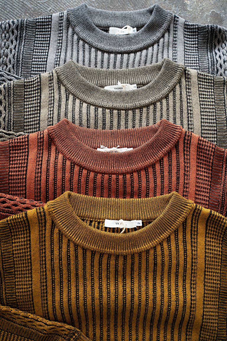 上からCHARCOAL、KHAKI、ORANGE、MUSTARD