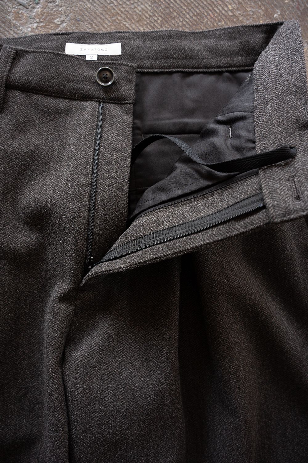 【26AW】2-Tack Herringbone Wide Slacks/2タックワイドスラックス(BROWN)