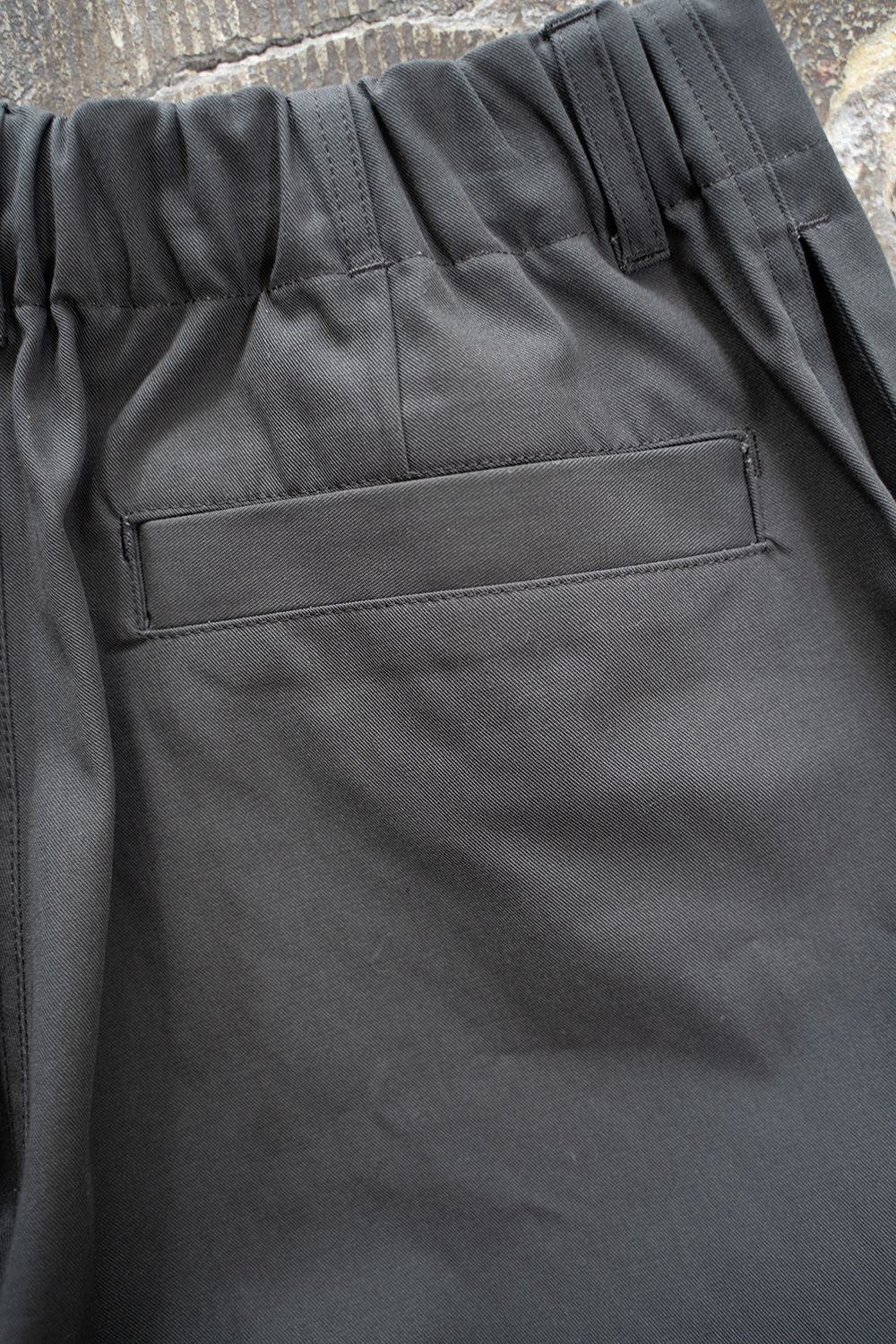 【ラスト1点】【23SS】強撚コットン×ポリエステルワイドイージーパンツ(CHARCOAL)