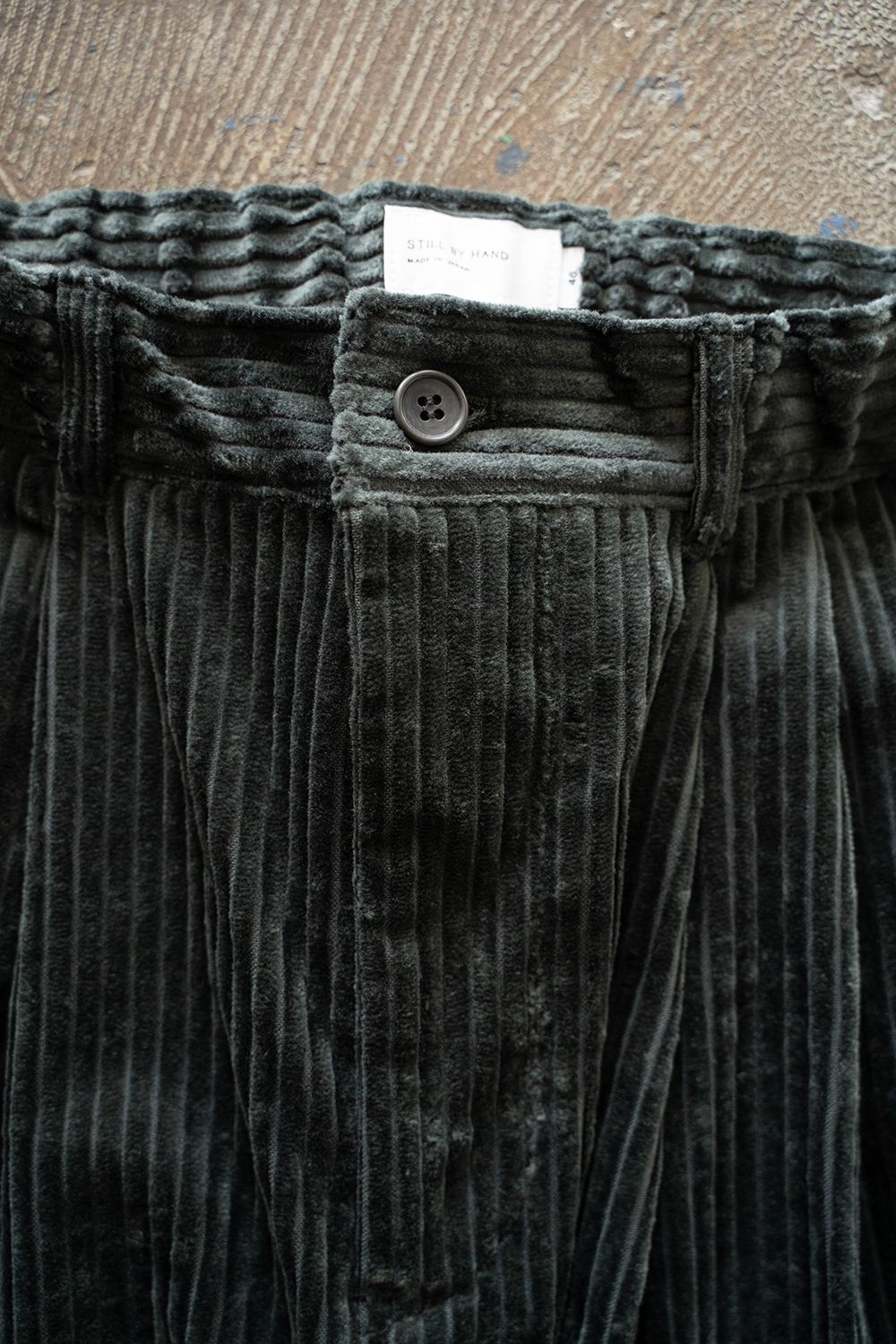 【25AW】3.5W太畝コーデュロイイージーパンツ(BLUE CHARCOAL)