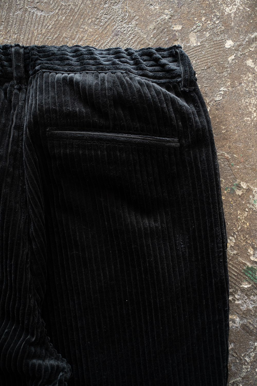 【25AW】3.5W太畝コーデュロイイージーパンツ(BLACK)