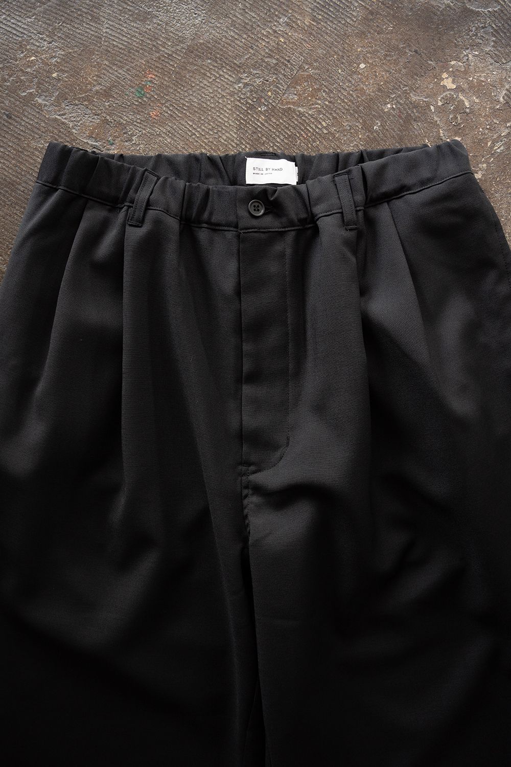 【26AW】モヘア混2タックイージーパンツ(INK BLACK)